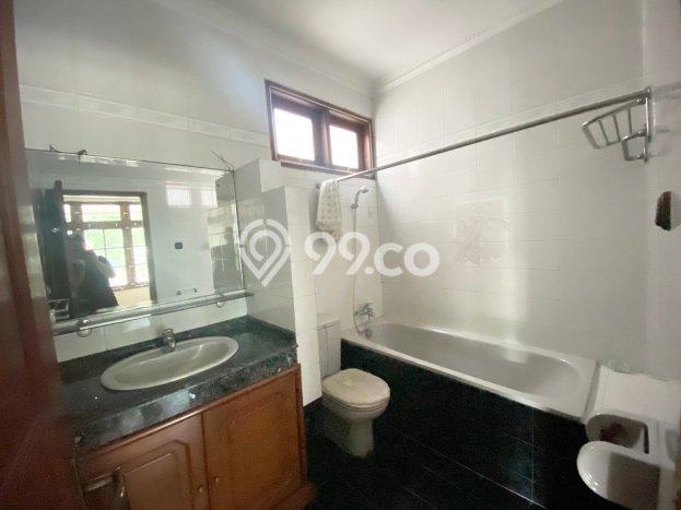 Dijual Rumah Premium dengan Fasilitas Sekitar Komplit di Lengkong, Bandung Dijual Rumah Premium dengan Fasilitas Sekitar Komplit di Lengkong, Bandung