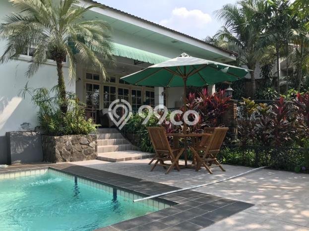 Rumah Mewah LB 550m2 Siap Pakai Desain Elegan di Pejaten, Jakarta Selatan Rumah Mewah LB 550m2 Siap Pakai Desain Elegan di Pejaten, Jakarta Selatan
