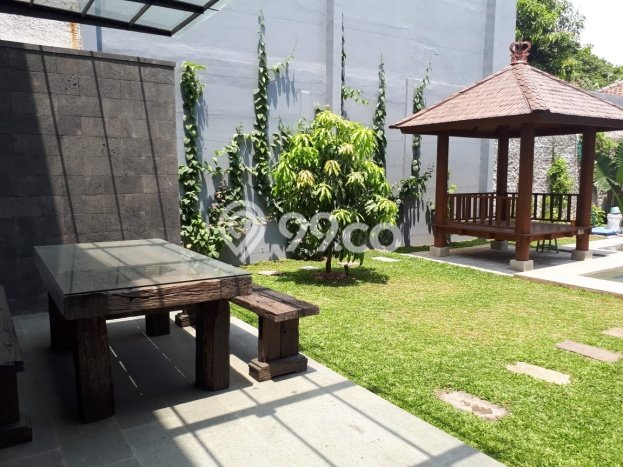 Dijual Rumah Mewah Megah Dengan View Eksklusif di Kemang, Jakarta Selatan Dijual Rumah Mewah Megah Dengan View Eksklusif di Kemang, Jakarta Selatan