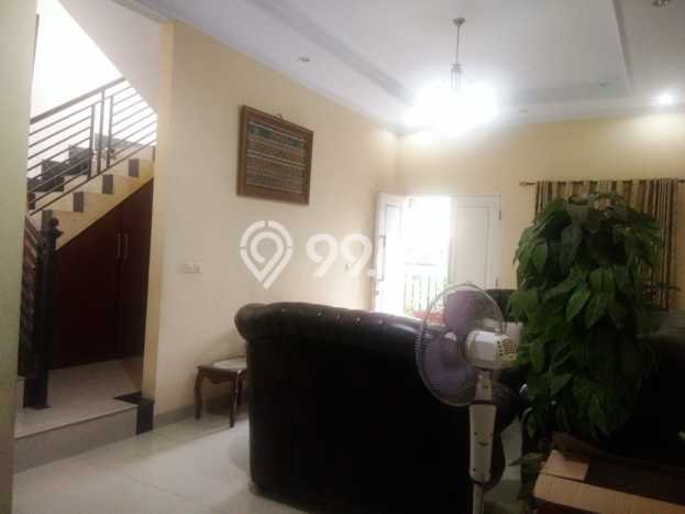 For Sale Rumah 5 Kamar Lokasi Ideal Nyaman dan Strategis di Jagakarsa For Sale Rumah 5 Kamar Lokasi Ideal Nyaman dan Strategis di Jagakarsa