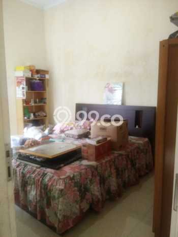 For Sale Rumah 5 Kamar Lokasi Ideal Nyaman dan Strategis di Jagakarsa For Sale Rumah 5 Kamar Lokasi Ideal Nyaman dan Strategis di Jagakarsa