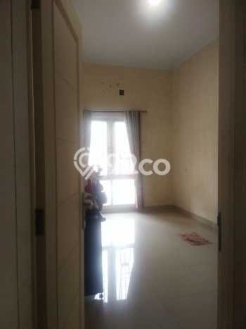 For Sale Rumah 5 Kamar Lokasi Ideal Nyaman dan Strategis di Jagakarsa For Sale Rumah 5 Kamar Lokasi Ideal Nyaman dan Strategis di Jagakarsa