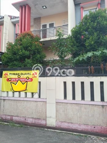 For Sale Rumah 5 Kamar Lokasi Ideal Nyaman dan Strategis di Jagakarsa For Sale Rumah 5 Kamar Lokasi Ideal Nyaman dan Strategis di Jagakarsa