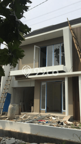 Rumah area Cinere, Depok, Luas 200m² LB 154m² - JUAL CEPAT! Rumah area Cinere, Depok, Luas 200m² LB 154m² - JUAL CEPAT!