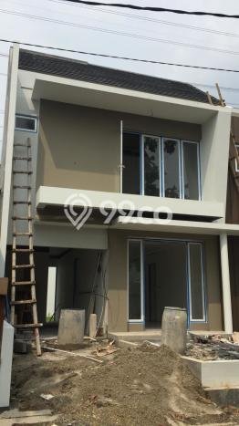 Rumah area Cinere, Depok, Luas 200m² LB 154m² - JUAL CEPAT! Rumah area Cinere, Depok, Luas 200m² LB 154m² - JUAL CEPAT!
