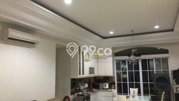 Ready to Use! Luxury House LT 250m2 Desain Modern di BSD Ready to Use! Luxury House LT 250m2 Desain Modern di BSD