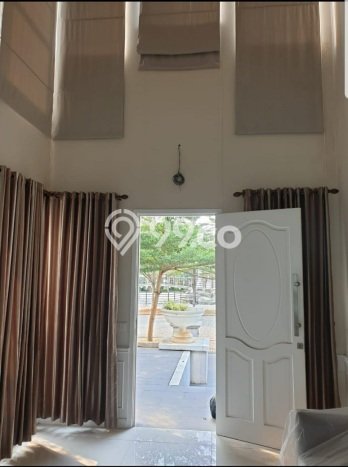 Rumah sewa siap pakai 4 KT di BSD Green Wich, Tangerang Rumah sewa siap pakai 4 KT di BSD Green Wich, Tangerang
