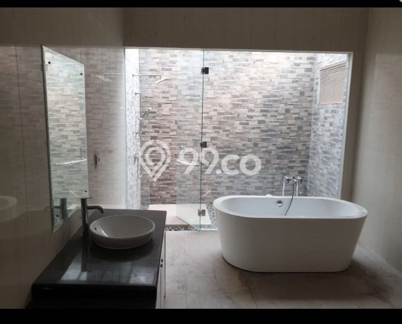 Rumah sewa siap pakai 4 KT di BSD Green Wich, Tangerang Rumah sewa siap pakai 4 KT di BSD Green Wich, Tangerang