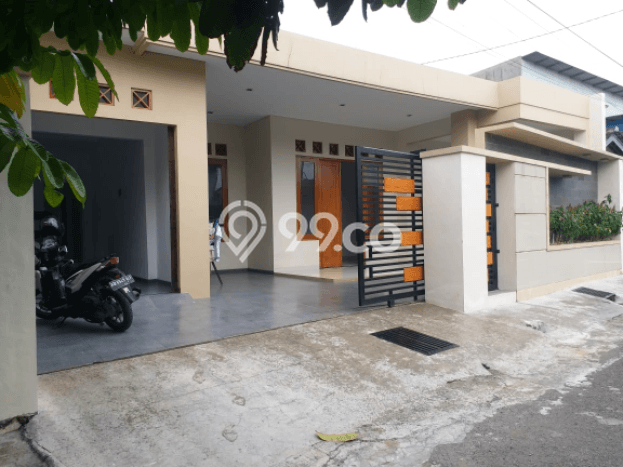Rumah Modern Cantik 6 Kamar Bisa Langsung Pindah di Laweyan Rumah Modern Cantik 6 Kamar Bisa Langsung Pindah di Laweyan