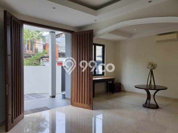 Jual Rumah Luas Megah Dengan View Cantik di Pondok Indah, Jakarta Selatan Jual Rumah Luas Megah Dengan View Cantik di Pondok Indah, Jakarta Selatan