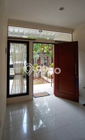 Rumah Lokasi Strategis di Ciputat, Tangerang Selatan, Luas 85m² Bangunan 140m² Rumah Lokasi Strategis di Ciputat, Tangerang Selatan, Luas 85m² Bangunan 140m²