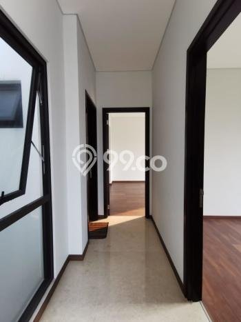 Rumah di BSD City, Tangerang, Luas 420m² Bangunan 418m² Rumah di BSD City, Tangerang, Luas 420m² Bangunan 418m²