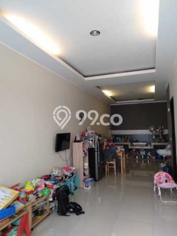 For Sale Hunian Rumah Nyaman 4 KT di Tanjung Duren Selatan, Jakarta Barat For Sale Hunian Rumah Nyaman 4 KT di Tanjung Duren Selatan, Jakarta Barat