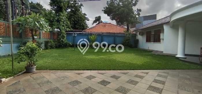 Lokasi terbaik! Rumah siap pakai disewakan di Cilandak LB 600m2 Lokasi terbaik! Rumah siap pakai disewakan di Cilandak LB 600m2