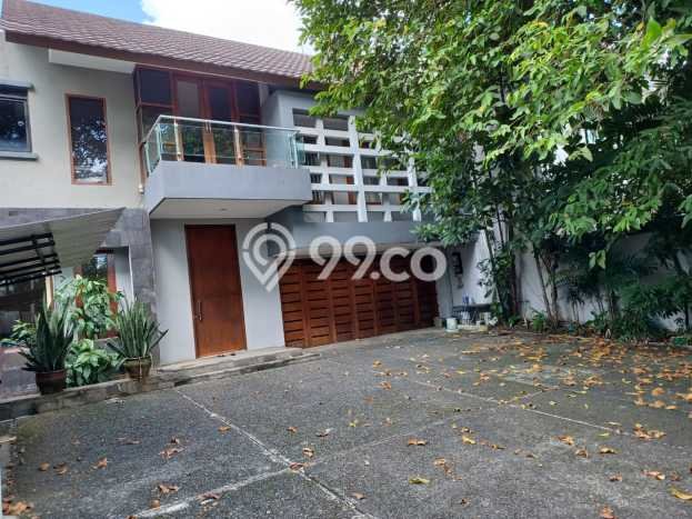 Rumah Bagus Siap Pakai Di Menteng Luas 400m2 Lokasi Strategis Rumah Bagus Siap Pakai Di Menteng Luas 400m2 Lokasi Strategis