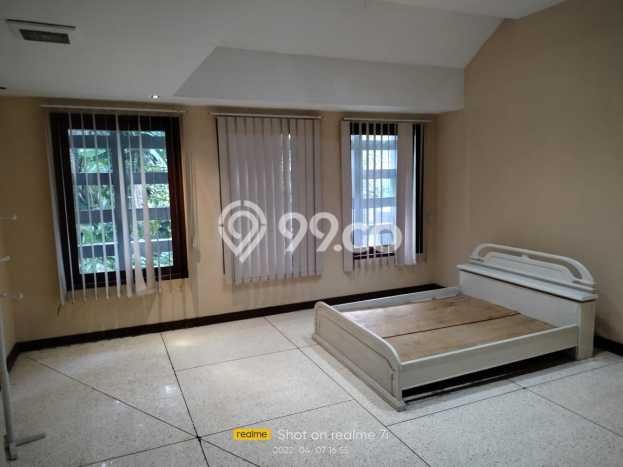 Rumah Bagus Siap Pakai Di Menteng Luas 400m2 Lokasi Strategis Rumah Bagus Siap Pakai Di Menteng Luas 400m2 Lokasi Strategis