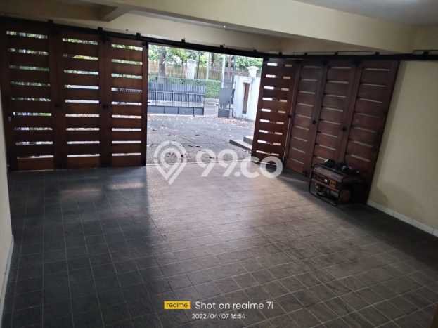 Rumah Bagus Siap Pakai Di Menteng Luas 400m2 Lokasi Strategis Rumah Bagus Siap Pakai Di Menteng Luas 400m2 Lokasi Strategis