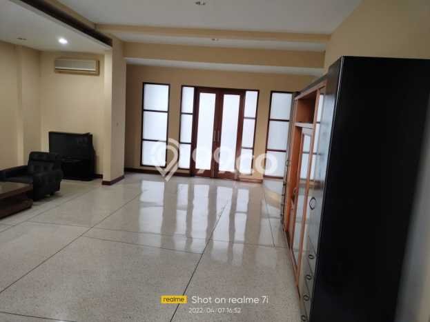 Rumah Bagus Siap Pakai Di Menteng Luas 400m2 Lokasi Strategis Rumah Bagus Siap Pakai Di Menteng Luas 400m2 Lokasi Strategis