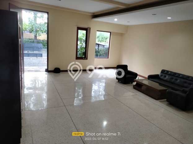 Rumah Bagus Siap Pakai Di Menteng Luas 400m2 Lokasi Strategis Rumah Bagus Siap Pakai Di Menteng Luas 400m2 Lokasi Strategis