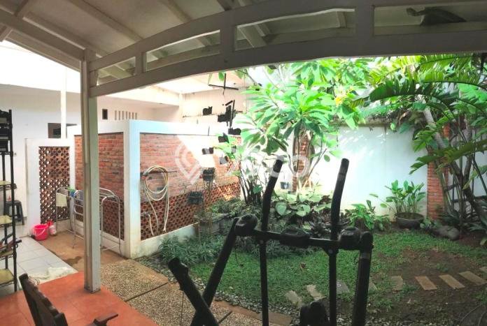 Rumah Elit LB 200m2 Siap Huni Desain Elegan di Cinere, Jakarta Selatan Rumah Elit LB 200m2 Siap Huni Desain Elegan di Cinere, Jakarta Selatan