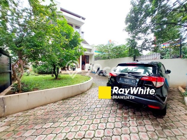 Ready to Use! Luxury House LT 220m2 Desain Modern di Kebagusan Ready to Use! Luxury House LT 220m2 Desain Modern di Kebagusan