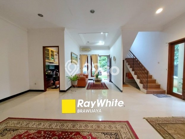 Ready to Use! Luxury House LT 220m2 Desain Modern di Kebagusan Ready to Use! Luxury House LT 220m2 Desain Modern di Kebagusan