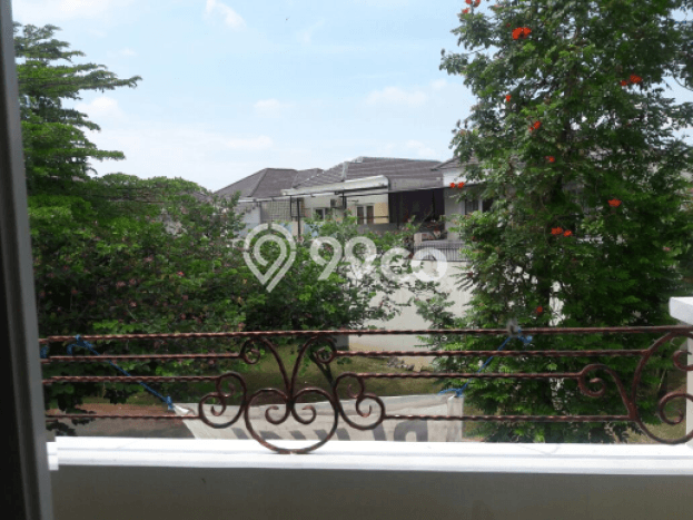 Rumah Elit Modern Tanpa Renovasi di Modernland Tangerang Rumah Elit Modern Tanpa Renovasi di Modernland Tangerang