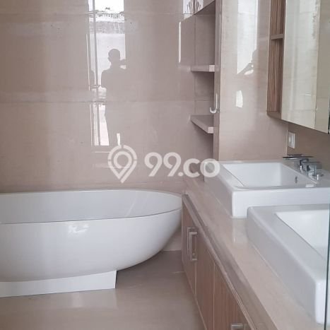 Hunian Elit LB 560m2 Siap Pakai Desain Elegan di Kemang, Jakarta Selatan Hunian Elit LB 560m2 Siap Pakai Desain Elegan di Kemang, Jakarta Selatan