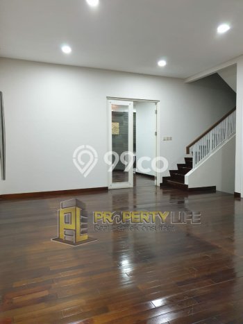 Siap Huni Rumah Mewah 4 Kamar di Cengkareng Dekat ke Mana Pun Siap Huni Rumah Mewah 4 Kamar di Cengkareng Dekat ke Mana Pun