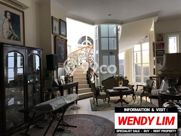 Ready to Use! Luxury House LT 340m2 Desain Modern di scbd Ready to Use! Luxury House LT 340m2 Desain Modern di scbd