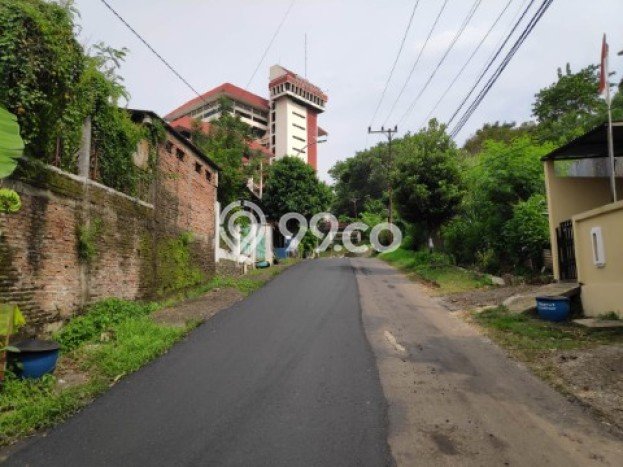 Rumah Strategis Modern Lb 380m2 di Gajah Mungkur, Semarang Rumah Strategis Modern Lb 380m2 di Gajah Mungkur, Semarang