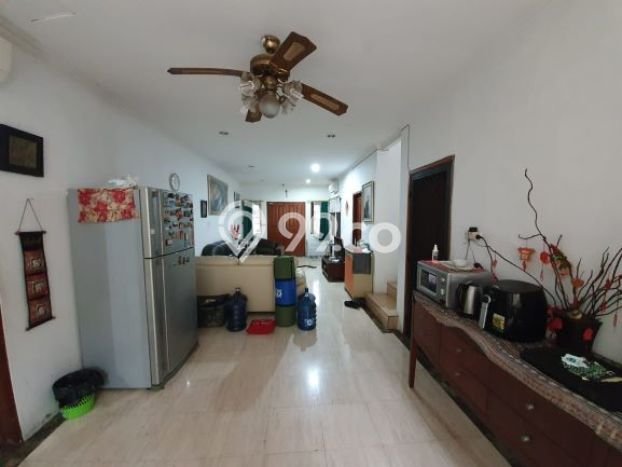 Rumah Strategis Mutiara Kedoya, Jakarta Barat, Luas 240m² Bangunan 200m² Rumah Strategis Mutiara Kedoya, Jakarta Barat, Luas 240m² Bangunan 200m²