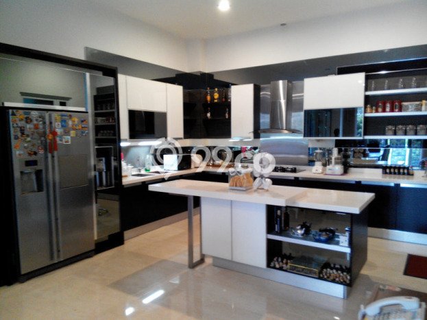 SPECIAL PRICE! Rumah Asri lokasi Pantai Indah Kapuk, LT 450m² Bangunan 450m² SPECIAL PRICE! Rumah Asri lokasi Pantai Indah Kapuk, LT 450m² Bangunan 450m²