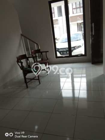 Jual Rumah Bagus Siap Huni LB 70m2 di Serpong, Tangerang Selatan Jual Rumah Bagus Siap Huni LB 70m2 di Serpong, Tangerang Selatan