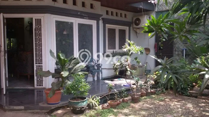 For Sale Rumah Mewah Exclusive di Kembangan, Jakarta Barat For Sale Rumah Mewah Exclusive di Kembangan, Jakarta Barat
