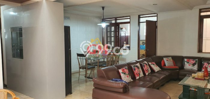 Hunian Mewah LB 450m2 Siap Pakai Desain Elegan di Pajajaran, Bandung Hunian Mewah LB 450m2 Siap Pakai Desain Elegan di Pajajaran, Bandung