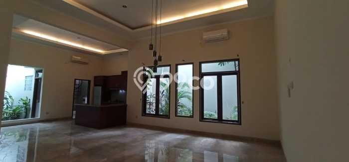 Rumah sewa siap pakai 4 Kamar Tidur di Kemang, Jakarta Selatan Rumah sewa siap pakai 4 Kamar Tidur di Kemang, Jakarta Selatan