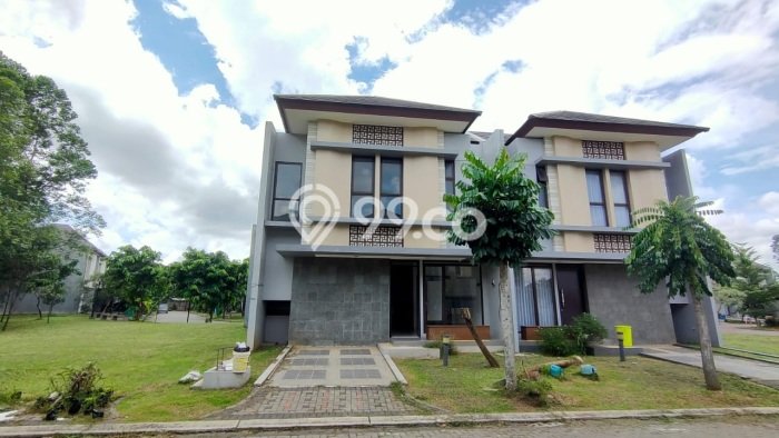 For Sale Hunian Rumah Terawat 3 KT di BSD Eminent, Tangerang For Sale Hunian Rumah Terawat 3 KT di BSD Eminent, Tangerang