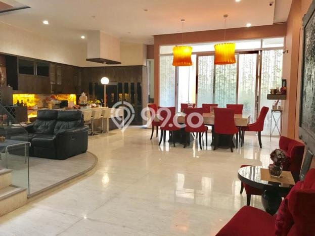 Rumah Nyaman LB 950m² Lokasi Tenang di Pantai Indah Kapuk, Jakarta Utara Rumah Nyaman LB 950m² Lokasi Tenang di Pantai Indah Kapuk, Jakarta Utara