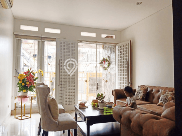 Rumah Elit Modern Siap Huni di BSD Griya Loka Tangerang Rumah Elit Modern Siap Huni di BSD Griya Loka Tangerang