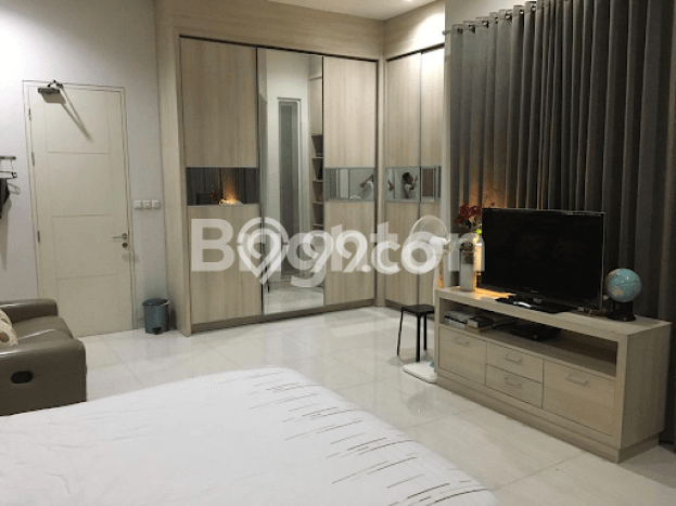 HUNIAN PILIHAN! Rumah di Waru, Luas 314m² Bangunan 300m² HUNIAN PILIHAN! Rumah di Waru, Luas 314m² Bangunan 300m²