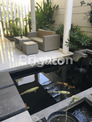 HUNIAN PILIHAN! Rumah di Waru, Luas 314m² Bangunan 300m² HUNIAN PILIHAN! Rumah di Waru, Luas 314m² Bangunan 300m²
