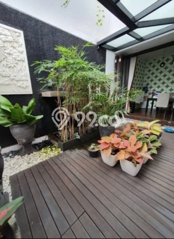 Jual Rumah Mewah Elegan Dengan View Cantik di Sektor 9-Bintaro, Tangerang Selatan Jual Rumah Mewah Elegan Dengan View Cantik di Sektor 9-Bintaro, Tangerang Selatan
