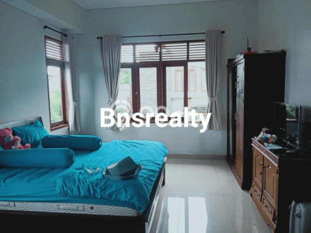 Rumah Bagus di Mumbul, Badung, LT 320m2m², Luas Bangunan 250m2m² Rumah Bagus di Mumbul, Badung, LT 320m2m², Luas Bangunan 250m2m²