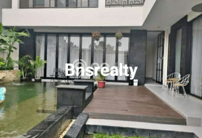 Rumah di Sanur, Denpasar, Luas 210m2m² LB 250m2m² Rumah di Sanur, Denpasar, Luas 210m2m² LB 250m2m²