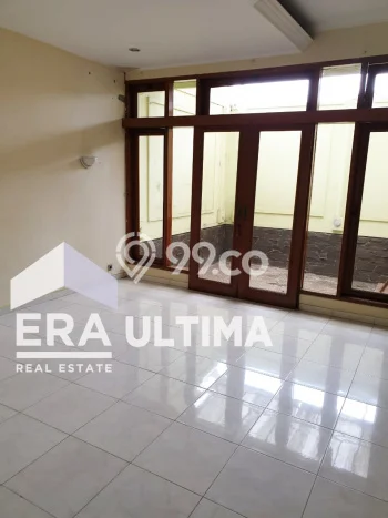 HOT DEAL! Rumah di Bojongloa, 3 KT, Area Strategis, Luas 275m² LB 270m² HOT DEAL! Rumah di Bojongloa, 3 KT, Area Strategis, Luas 275m² LB 270m²