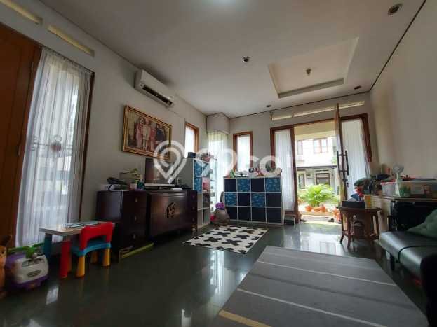 Dijual Rumah 4 Kamar Lokasi Ideal Nyaman dan Strategis di Cinere Dijual Rumah 4 Kamar Lokasi Ideal Nyaman dan Strategis di Cinere