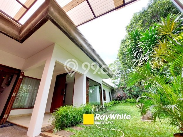 Rumah Disewakan Jakarta Selatan LT 500m2 LB 400m2 Kawasan Kemang Rumah Disewakan Jakarta Selatan LT 500m2 LB 400m2 Kawasan Kemang