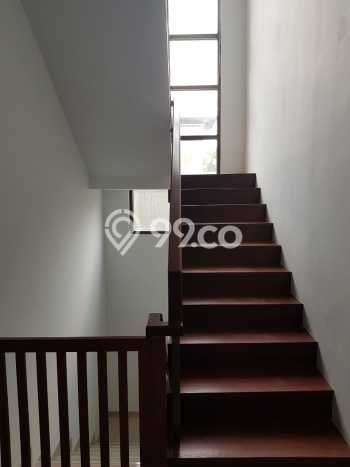 Rumah Luxury Modern Tanpa Renovasi di Setra Duta Bandung Rumah Luxury Modern Tanpa Renovasi di Setra Duta Bandung