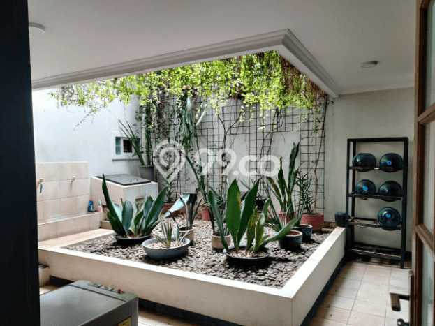 For Sale! Luxury House LT 1087m2 Desain Elegan di Cipete For Sale! Luxury House LT 1087m2 Desain Elegan di Cipete